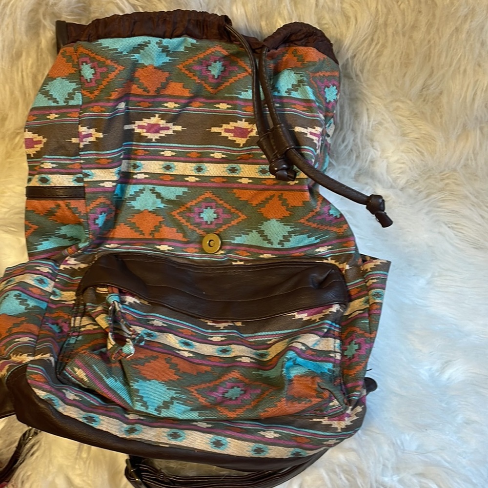 Backpack - Picture 5 of 10